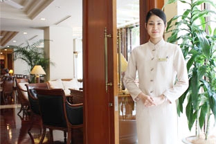 ホテルフロントスタッフ