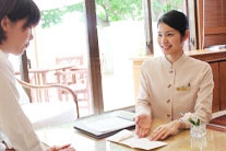 ザ・ナハテラス 瀬長　沙弥香