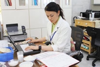 医療法人六人会　ロクト整形外科クリニック 與那覇由希