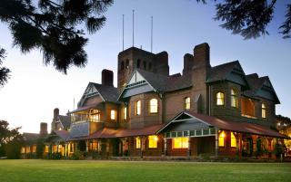 ユニバーシティ・オブ・ニュー・イングランド